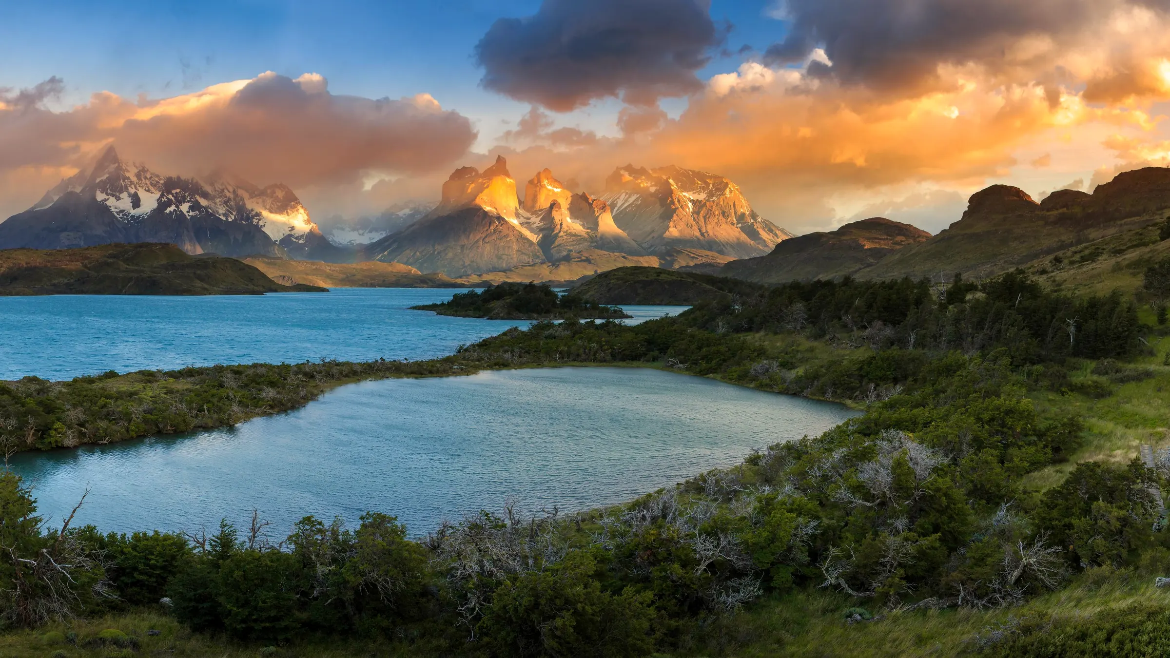 Atardecer sobre el Lago Pehoé, Torres del Paine